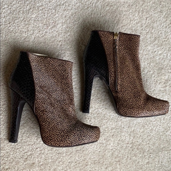 Colin Stuart animal print calf hair platform bootie - Picture 2 of 11
